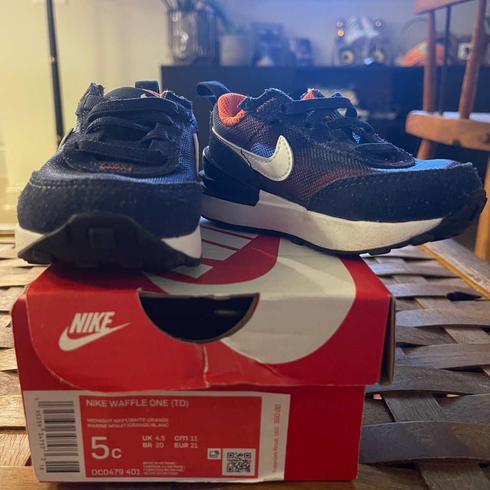 Nike Waffle One sneakers, navy & orange, toddler 5c